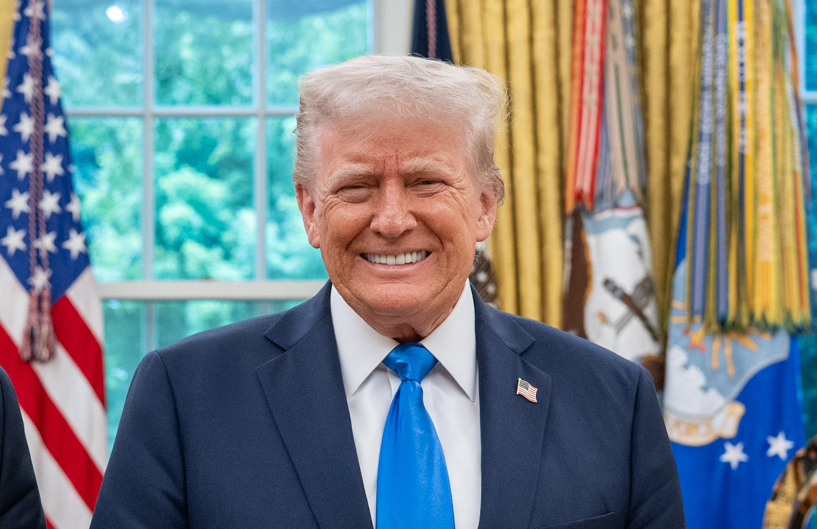 Tổng thống Mỹ tái khẳng định không để đàn ông thi đấu trong thể thao nữ