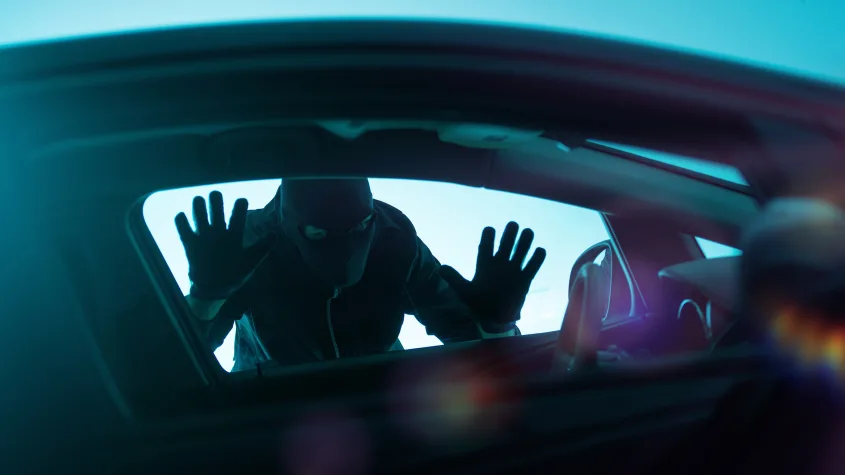 ‏Cảnh giác với trộm xe không chìa!‏