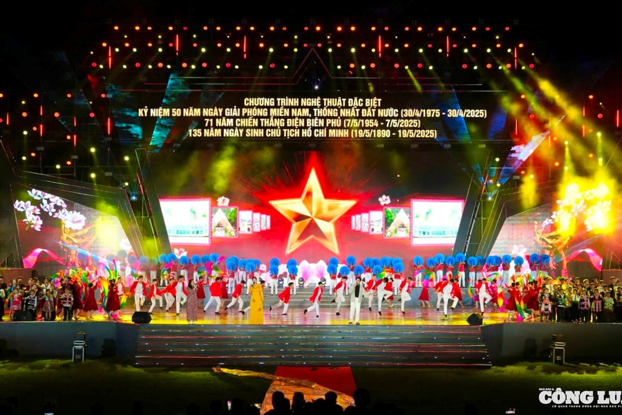 Đặc sắc chương trình nghệ thuật ‘Non sông gấm vóc - Một dải vinh quang’