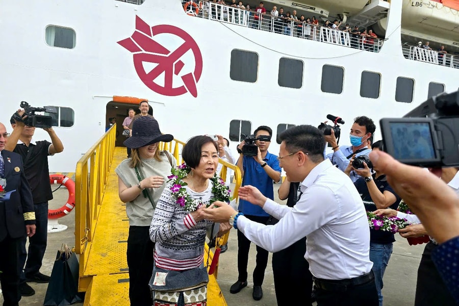 Quảng Ninh thu hút trên 1 triệu lượt khách du lịch