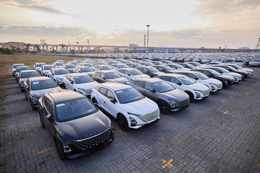 Ô tô lắp ráp trong nước và nhập khẩu ngược chiều tăng giảm