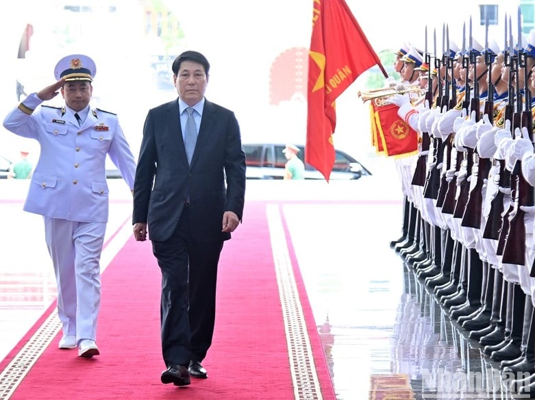 Chủ tịch nước Lương Cường dự Lễ kỷ niệm và trao Huân chương Hồ Chí Minh tặng Quân chủng Hải quân