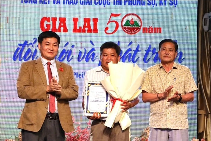 13 tác phẩm xuất sắc được trao giải tại cuộc thi phóng sự, ký sự ‘Gia Lai: 50 năm đổi mới và phát triển’