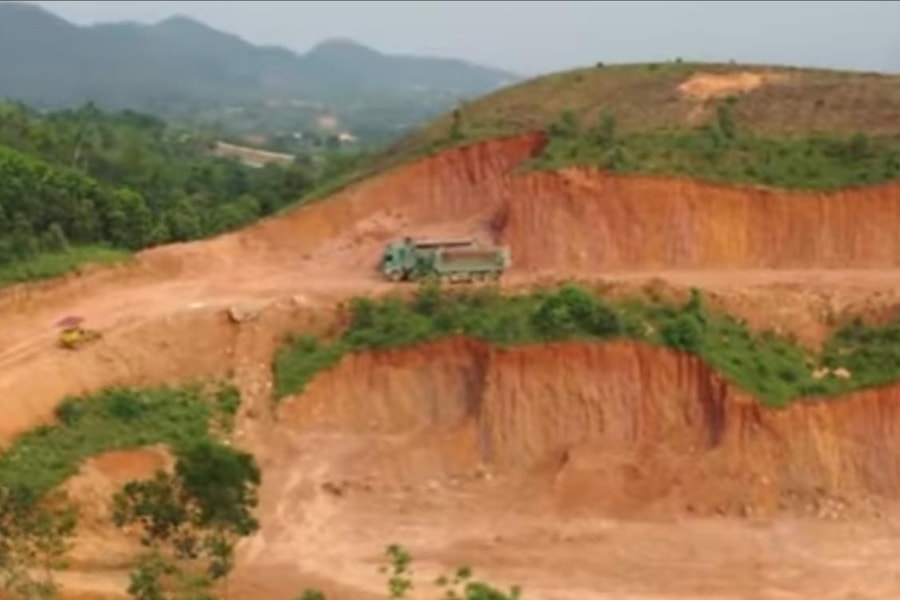 Chủ tịch UBND tỉnh Phú Thọ chỉ đạo 'nóng' kiểm tra, xử lý việc khai thác đất ở xã Thạch Khoán, huyện Thanh Sơn