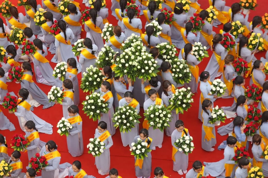 Huế: Rợp cờ hoa, mừng ngày đại lễ Phật đản Phật lịch 2569