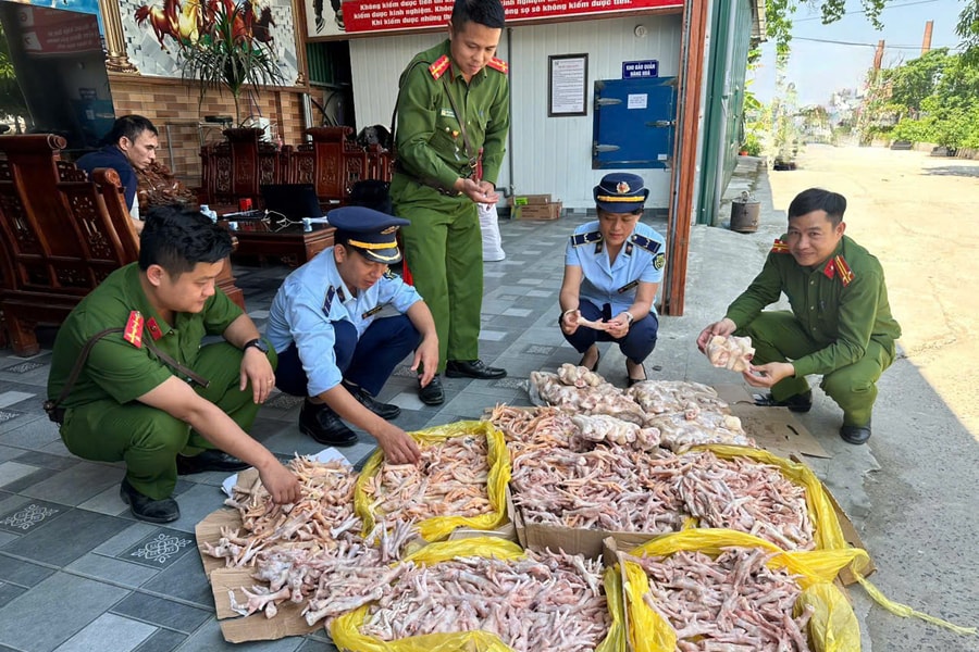 Thực phẩm bẩn âm thầm len lỏi vào bàn ăn của người tiêu dùng Việt Nam