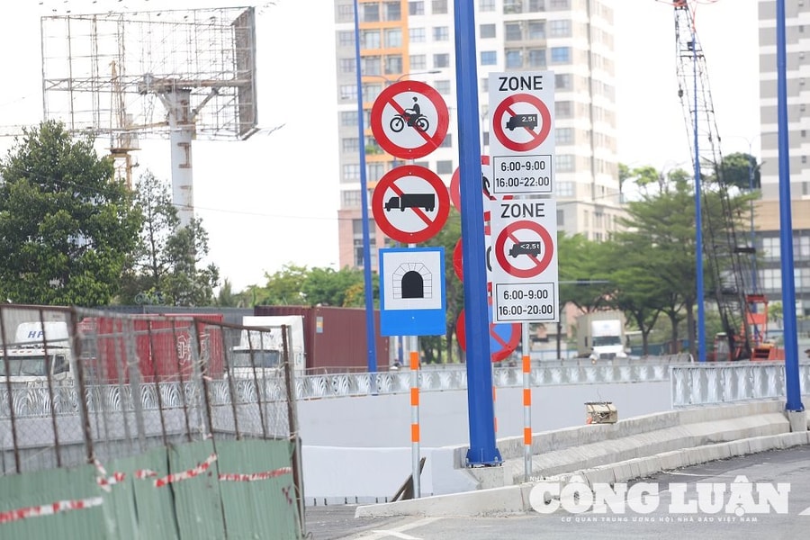 Trên 11.000 biển báo, đèn tín hiệu giao thông có bất cập được xử lý