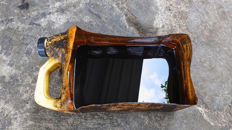 Làm thế nào để xử lý dầu động cơ đã qua sử dụng?