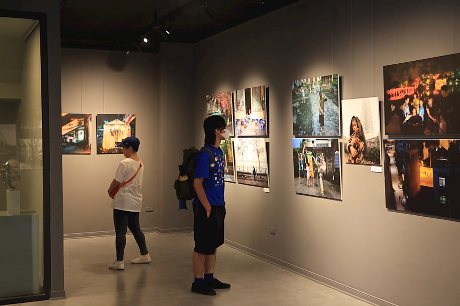 Triển lãm 'Hà Nội ơi' thu hút người trẻ bằng góc nhìn đời thường