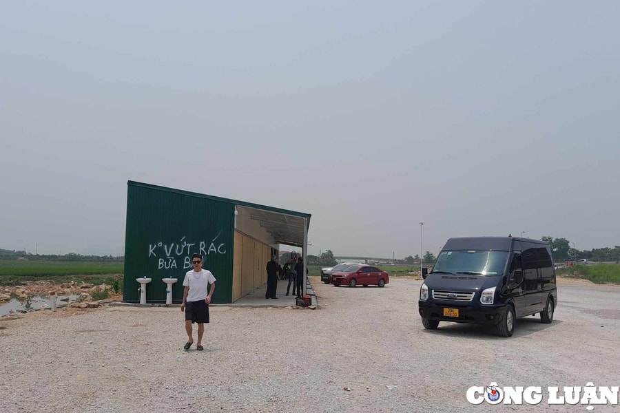 Bảo đảm vệ sinh, an toàn giao thông tại các trạm dừng nghỉ tạm