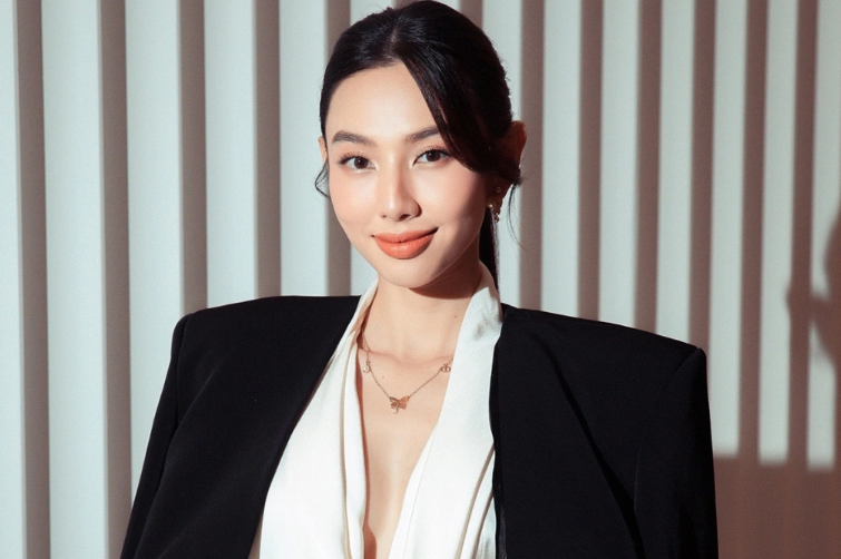 Khởi tố Hoa hậu Thùy Tiên liên quan vụ sản xuất, buôn bán kẹo rau củ Kera