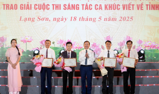 Mai Trần Lâm lập cú đúp giải thưởng ca khúc về Lạng Sơn