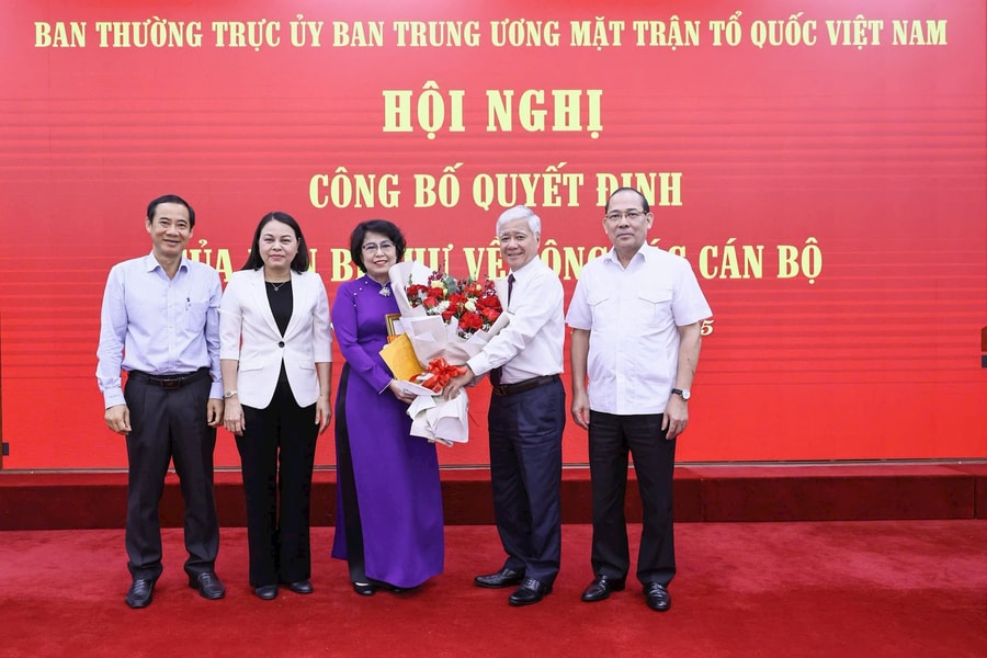 Công bố quyết định về công tác cán bộ tại Ủy ban Trung ương MTTQ Việt Nam