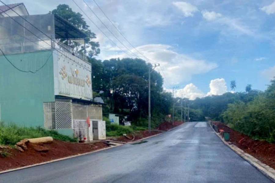 Kon Tum: Mâu thuẫn trước quán karaoke, 2 thanh niên bị đâm thương vong