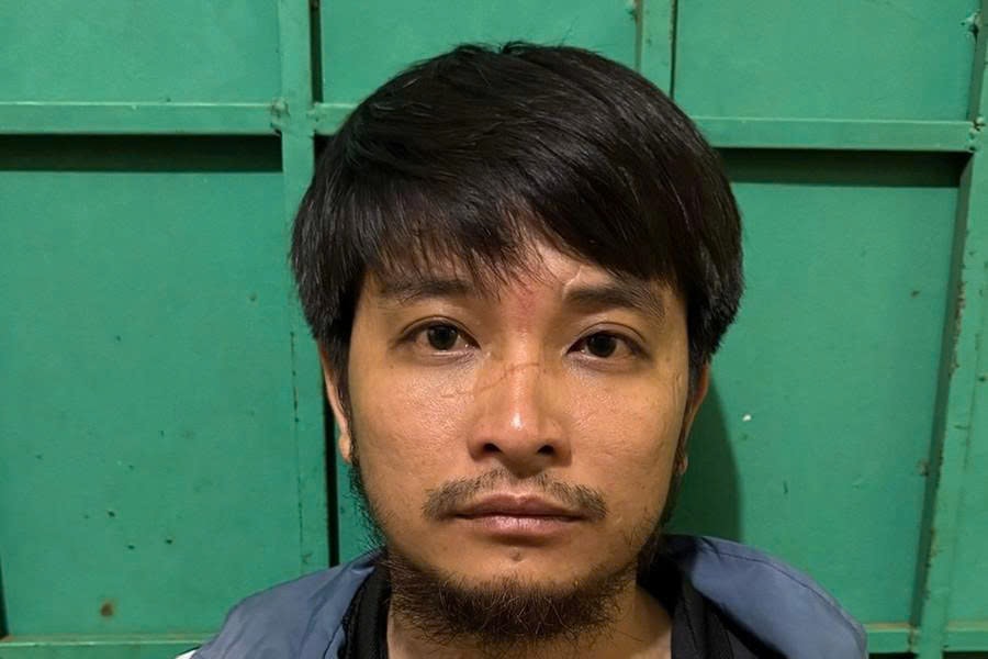 Khởi tố chủ quán karaoke bắt các thiếu nữ tiếp khách