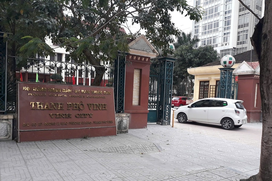 TP Vinh: 61 giáo viên, nhân viên hợp đồng hai tháng chưa nhận lương