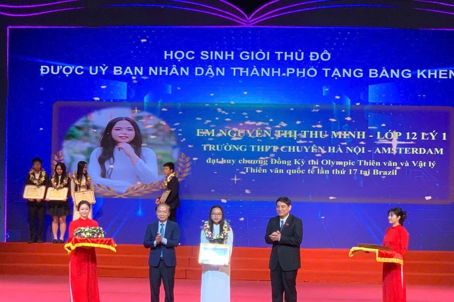 Hà Nội vinh danh 852 học sinh xuất sắc, tiêu biểu