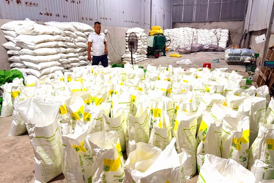 Đồng Nai: Kiểm tra phát hiện nhà máy sản xuất phân bón giả quy mô lớn