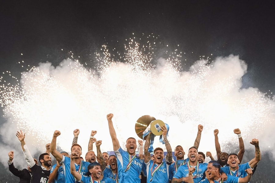 Napoli chính thức vô địch Serie A 2024/25