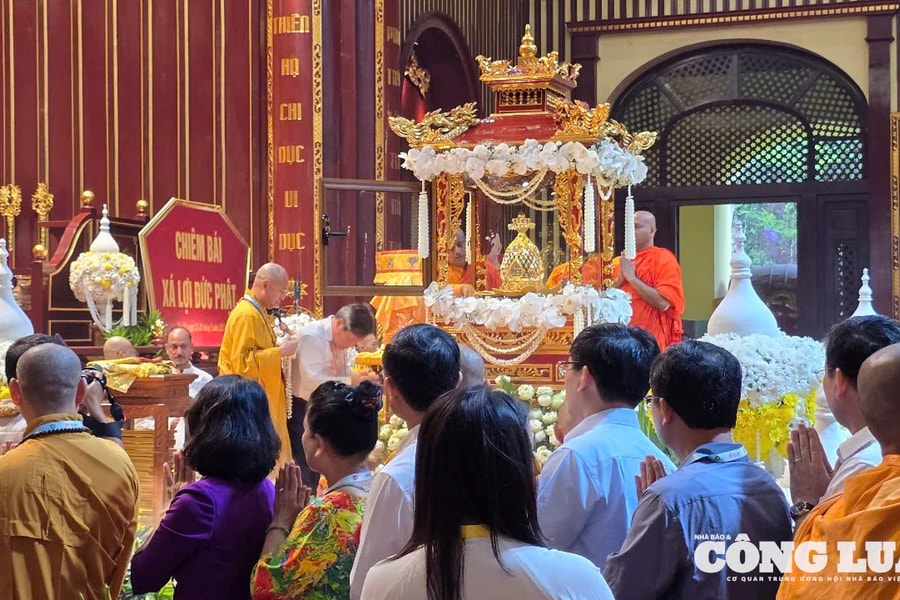 Chính thức cung rước xá lợi Đức Phật về Cung Trúc Lâm Yên Tử