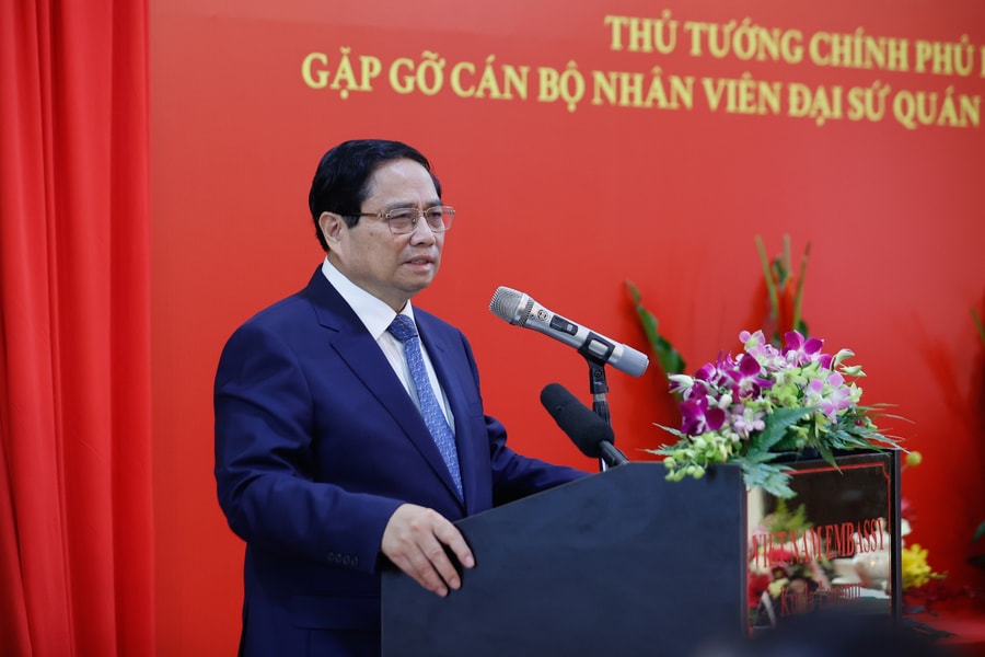 Thủ tướng Phạm Minh Chính: Đại sứ quán và cộng đồng phải là điểm tựa cho đồng bào xa xứ
