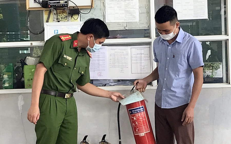 Tăng quyền xử phạt vi phạm phòng cháy, chữa cháy cho Chủ tịch UBND và Trưởng Công an cấp xã