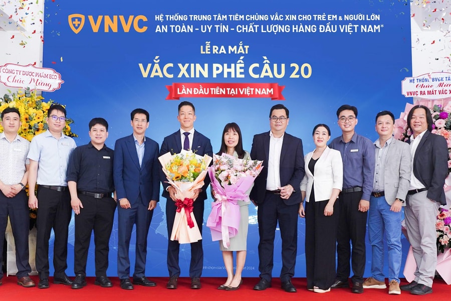 Việt Nam đã có vắc xin phế cầu 20 cho người lớn, tiêm đầu tiên tại VNVC