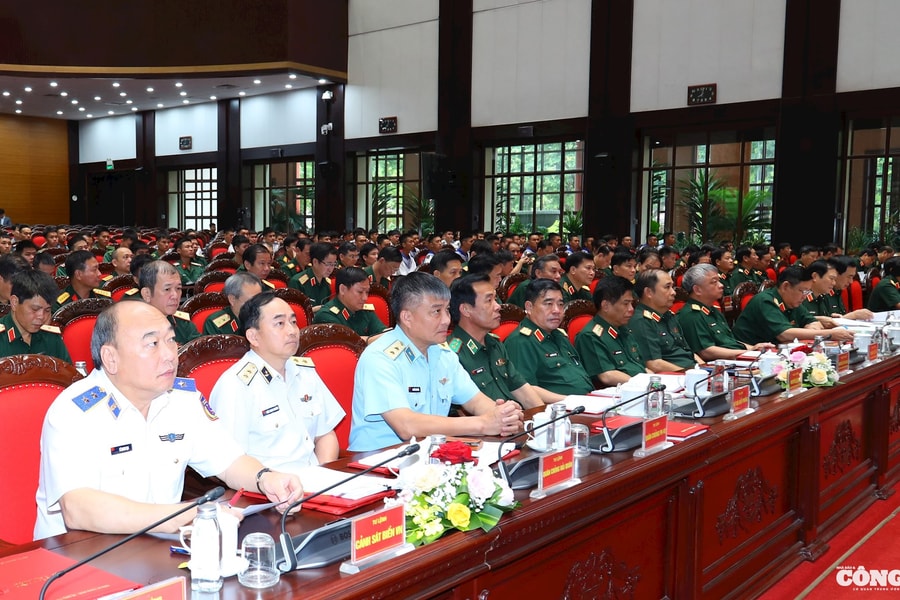 Bộ Quốc phòng tổ chức lấy ý kiến về sửa đổi Hiến pháp năm 2013