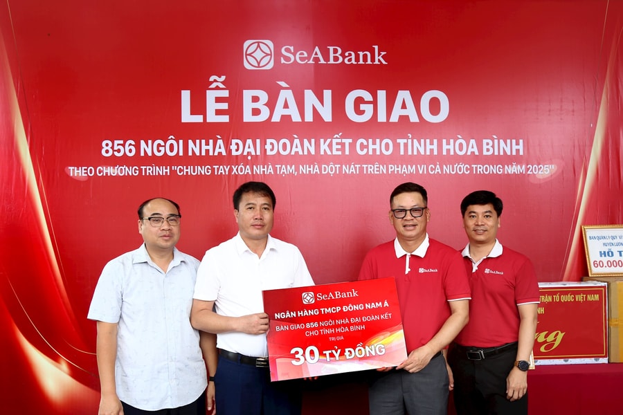 SeABank bàn giao 856 căn nhà đại đoàn kết cho tỉnh Hòa Bình