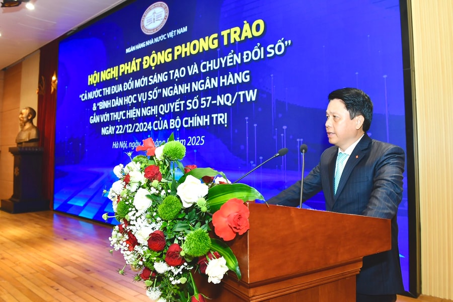 Phó Thống đốc NHNN: ‘Chuyển đổi số không còn là lựa chọn, mà là yêu cầu sống còn’