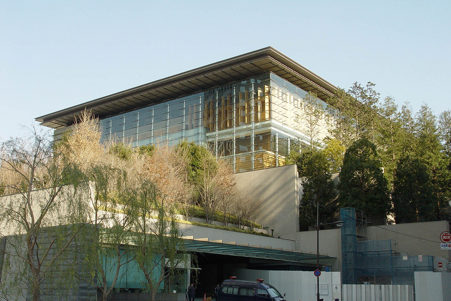 Nhật Bản sẽ rải đất lấy từ Fukushima quanh Văn phòng Thủ tướng để trấn an dư luận