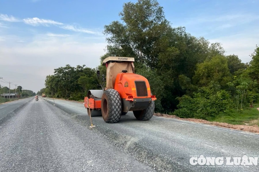 Phấn đấu khởi công dự án nâng cấp Quốc lộ 62 vào đầu năm 2026