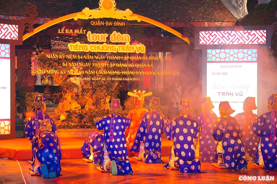 Chính thức ra mắt tour đêm 'Tiếng chuông Trấn Vũ'