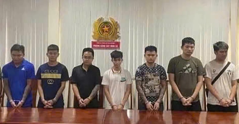 Huy động 300 cảnh sát truy bắt nhóm côn đồ đập phá quán phở