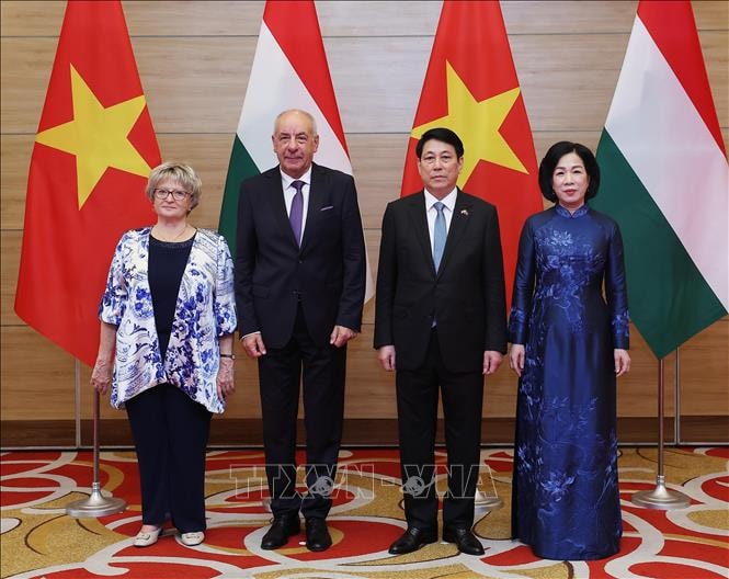 Chủ tịch nước Lương Cường và Tổng thống Hungary thống nhất đưa quan hệ song phương lên tầm cao mới