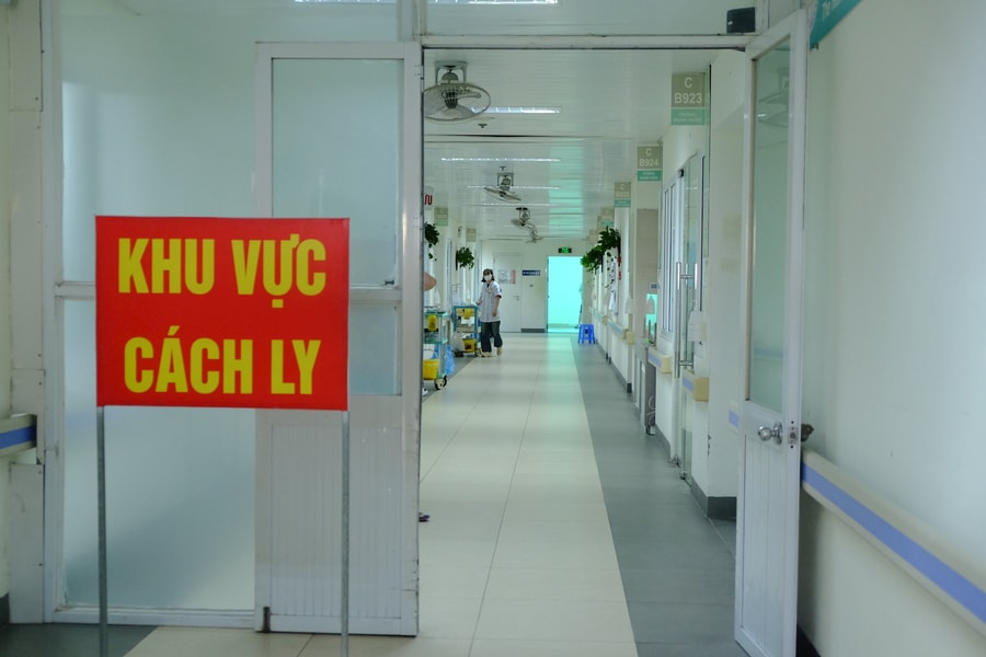 Quy trình cách ly COVID-19 diễn ra như thế nào?