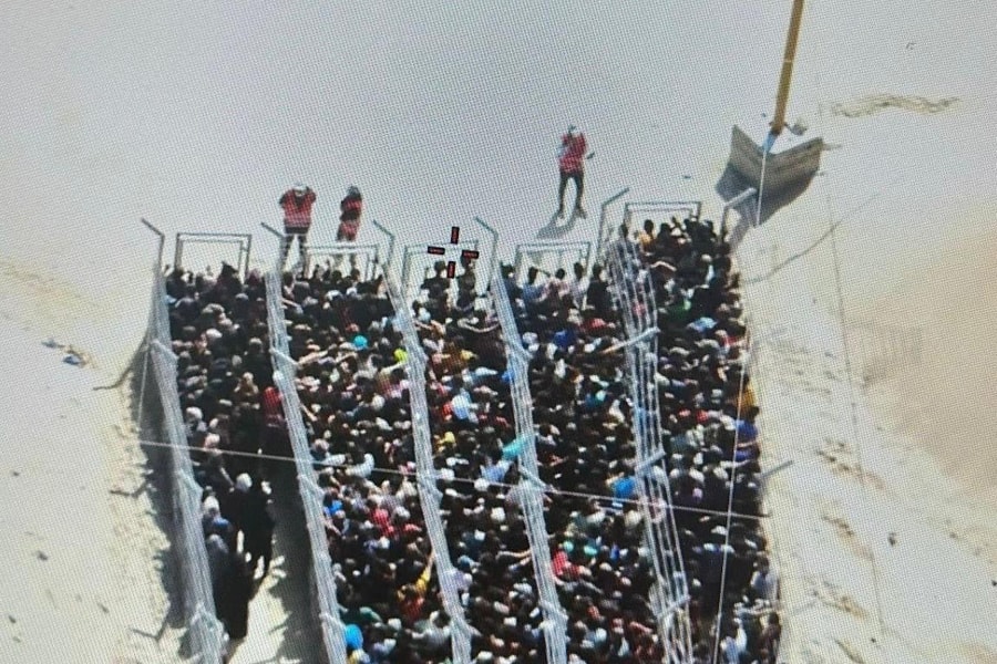 Biển người Palestine đổ xô đến trung tâm viện trợ của Mỹ và Israel