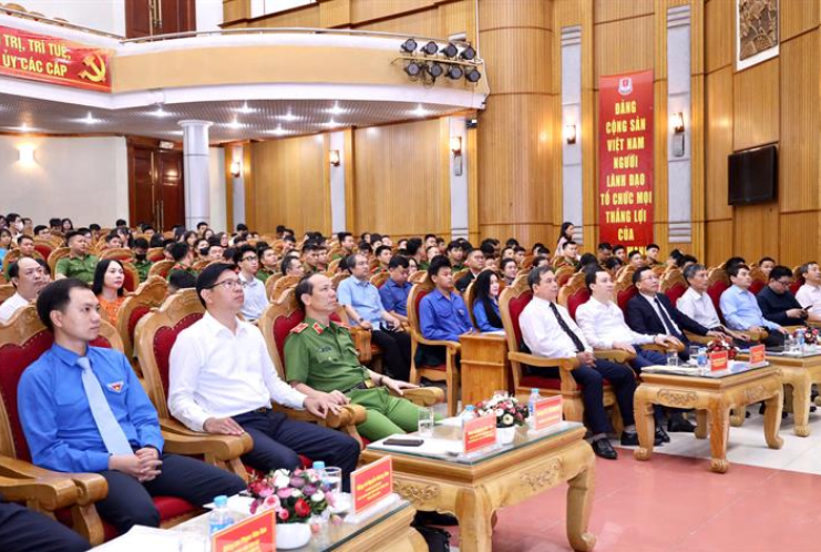 Cuộc thi về Bác Hồ thu hút đông đảo học sinh, sinh viên tham gia