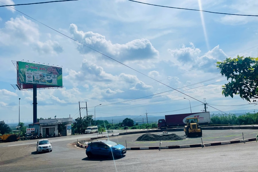 Gia Lai: Nhiều ý kiến trái chiều việc chi hơn 5 tỷ đồng phá bỏ vòng xuyến Hàm Rồng