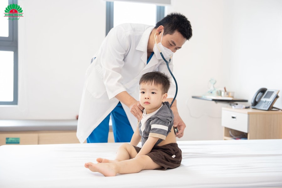 ‏Trẻ dưới 2 tuổi chưa tiêm vắc-xin COVID-19 - có đáng lo khi COVID-19 trở lại? ‏