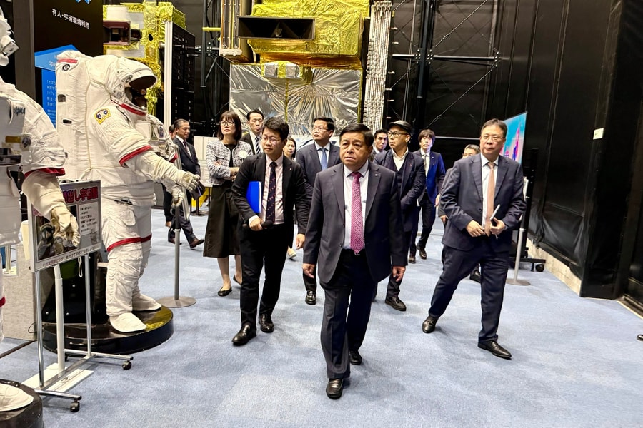 Phó Thủ tướng Nguyễn Chí Dũng làm việc với Cơ quan Hàng không vũ trụ Nhật Bản, dự Lễ hội Việt Nam tại Tokyo