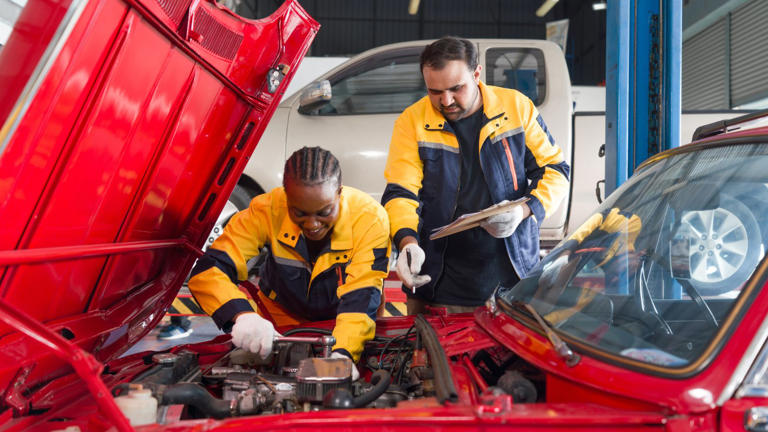 ‏Làm sao sửa xe mà không bị 'chém giá'?‏