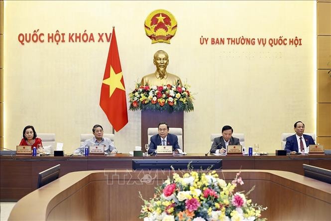 Ủy ban Thường vụ Quốc hội bàn thảo nhiều luật lớn, thúc đẩy cải cách thể chế