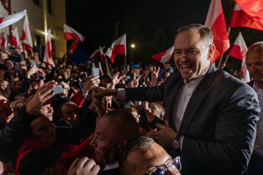 Tổng thống đắc cử Karol Nawrocki của Ba Lan: 'Người đàn ông thép' hoài nghi châu Âu