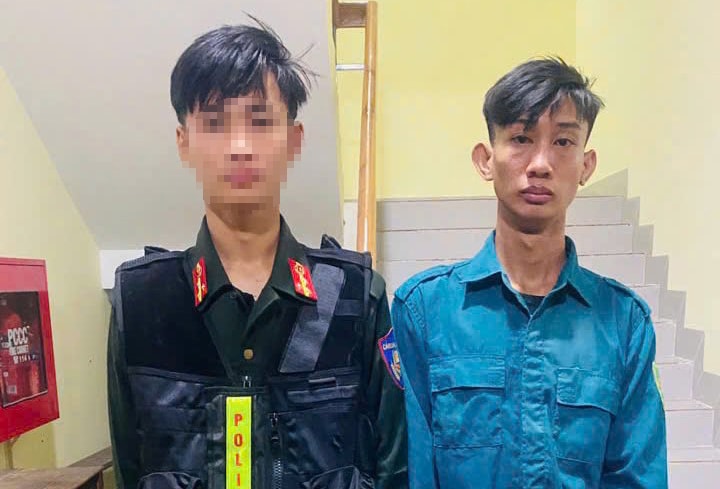 Giả Cảnh sát cơ động, ép người dân về tận nhà lấy tiền nộp phạt