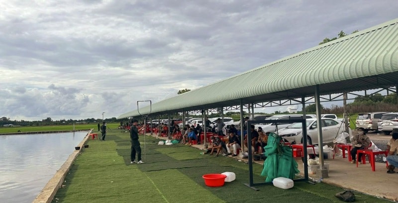 Khám xét đột ngột hồ câu giải trí, bắt giữ hàng trăm đối tượng cờ bạc