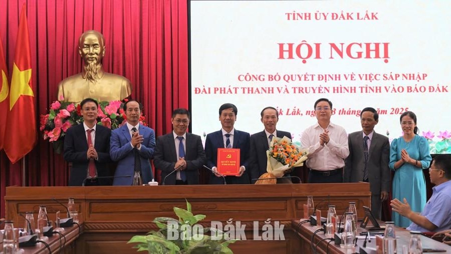 Sáp nhập Đài Phát thanh và Truyền hình Đắk Lắk vào Báo Đắk Lắk
