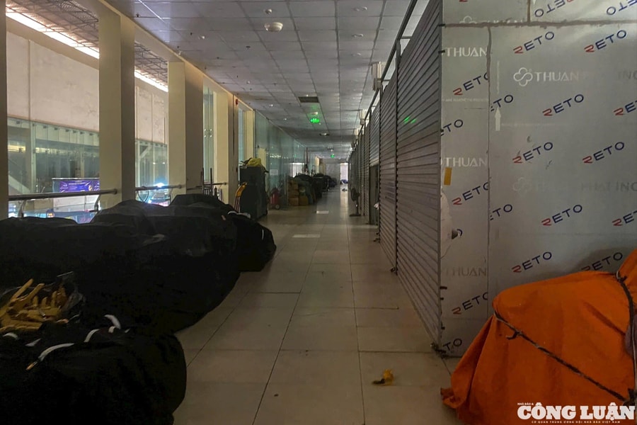 Hàng loạt tiểu thương chợ Ninh Hiệp đồng loạt đóng cửa gian hàng