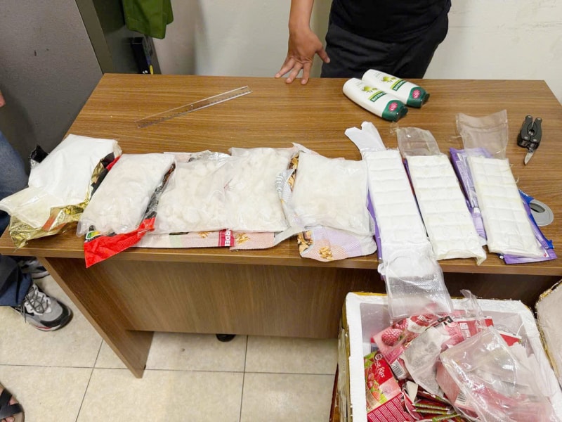 Bắt giữ 2 đối tượng mua bán, vận chuyển hơn 5,3kg ma túy