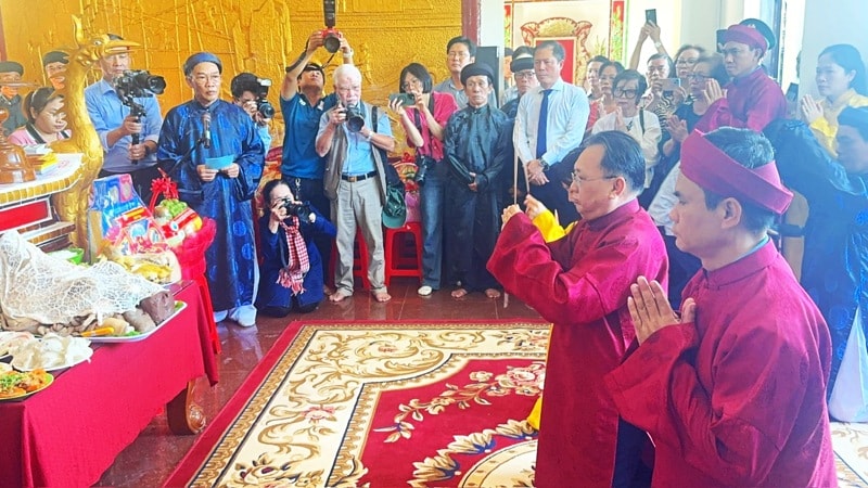 Lễ hội Yến sào Khánh Hòa tri ân công đức các bậc tiền hiền